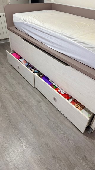 Letto a castello + scrivania