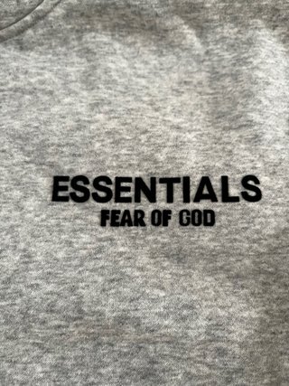 Sudadera Essentials Fear of God Gris