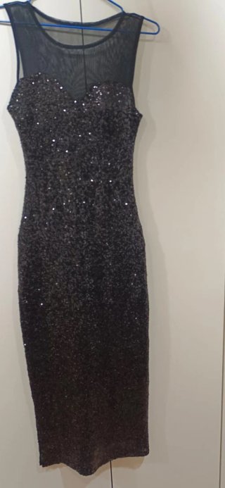 Vestido negro de lentejuelas