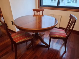 Mesa de Comedor Redonda con 4 Sillas
