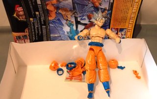 Figura Son Goku Ultra Instinto Figure-rise