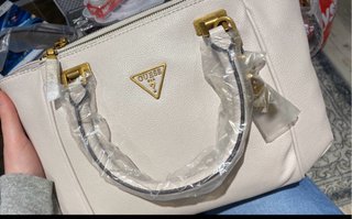 Bolso Guess Beige