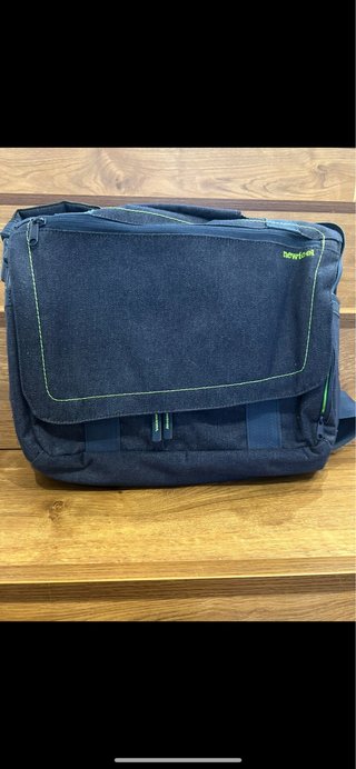Maletín Newfeel Azul ideal para guardar portátil