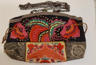 Bolso de mano Zara bordado