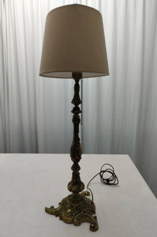 Lámpara de mesa antigua