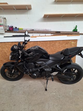 Kawasaki Z750 Naked Negra