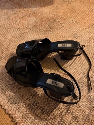 Sandalias COS piel Negras