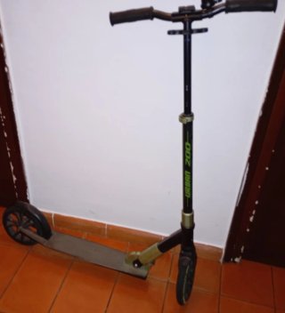 Patinete Urban 200 Negro y Verde