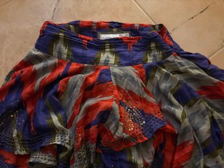Falda corta seda estampada
