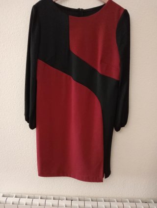 Vestido de invierno negro y rojo