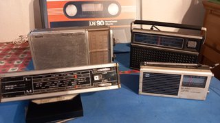 Lotto di 4 radio NON funzionanti
