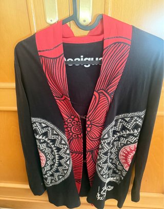 Chaqueta Desigual Negra y Roja Talla Única