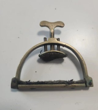 Cejilla de Guitarra Antigua de Latón