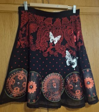 Falda Desigual Talla L Estampada