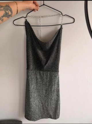 Vestido de fiesta corto gris oscuro