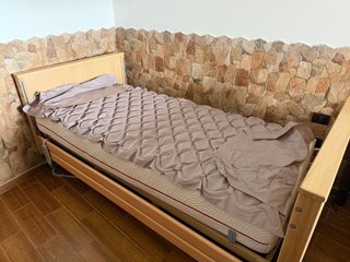 Se vende Cama Hospitalaria mas colchón antiescaras