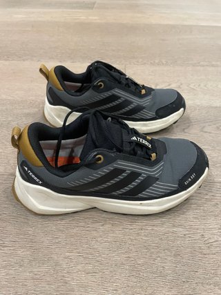 Zapatillas Adidas Terrex niño Waterproof talla 35