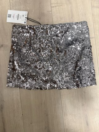 Falda  pantalón Bershka lentejuelas plateadas