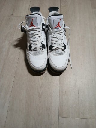 Jordan 4 Retro White Cement