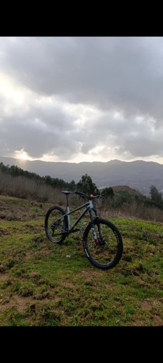 Commencal Meta AM HT V2