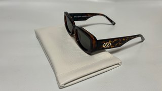 Gafas de sol Le Specs tortuga y dorado