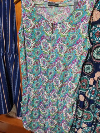Lote de 2 vestidos y 1 mono