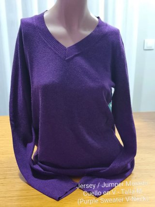 (M) Jersey Morado Cuello en V  Jumper Morado