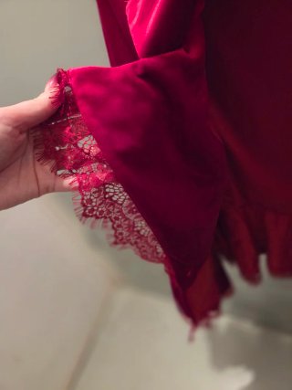 Chaqueta Roja con Encaje tipo circense