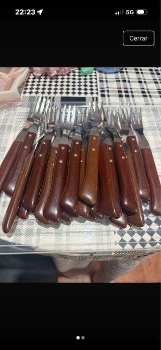 Set de 12 Tenedores con Mango de Madera