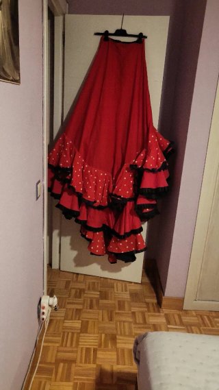 Vestido de sevillana blanco con lunares