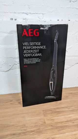 Aspiradora vertical AEG QX6 2 en 1