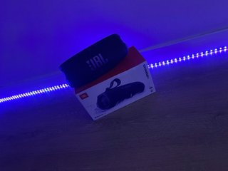 Altavoz JBL Charge 6 morado