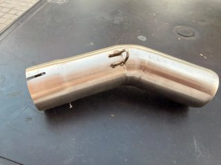 Tubo de conexión de metal