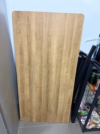 Mesa alta de madera