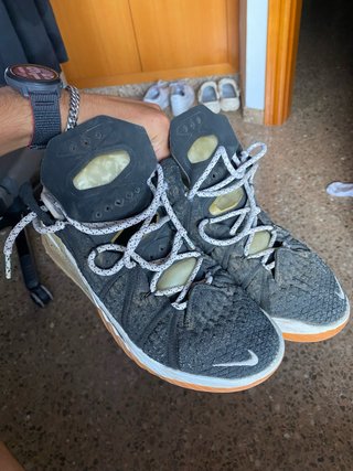 Zapatillas Lebron XVIII Negras