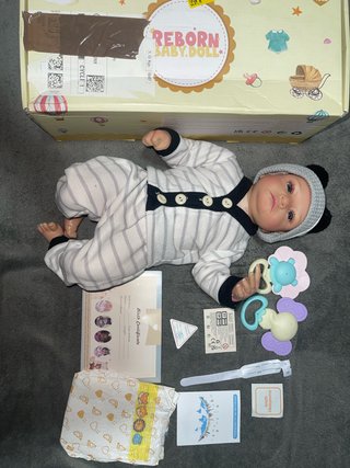 Bebé Reborn con Accesorios