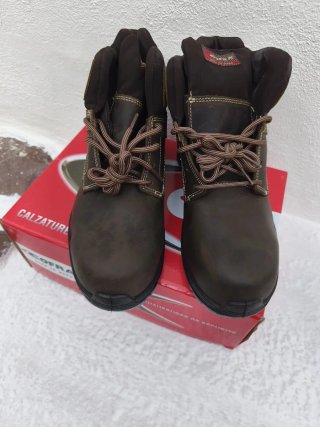 Botas de seguridad Cofra Talla 43