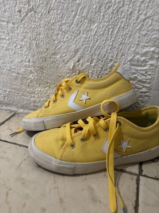 Converse Amarillas Talla 36