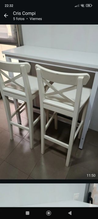 Mesa alta de cocina con 2 taburetes