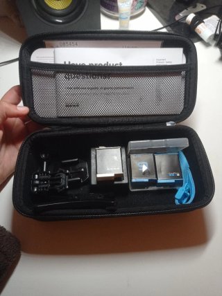 Funda GoPro con Baterías y Accesorios