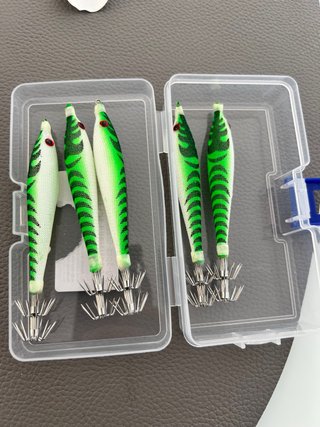 Señuelos de pesca para calamares