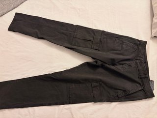 Pantalón cargo hombre Zara