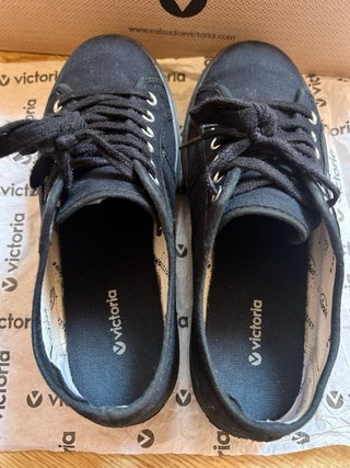 Zapatillas Victoria con plataforma negras