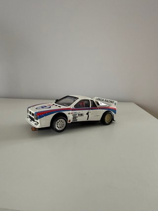 Coche Lancia 037 Martini Scalextric