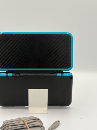 Nintendo 2DS XL