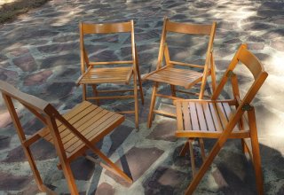 Set di 4 sedie pieghevoli in legno