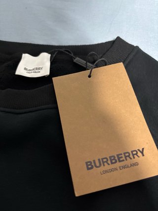 Sudadera Burberry Negra