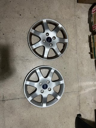2 Tapacubos Ford 15 pulgadas originales