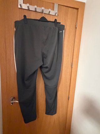 Pantalón chándal Adidas gris hombre