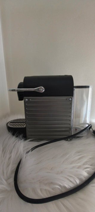 Cafetera Nespresso Krups Pixie